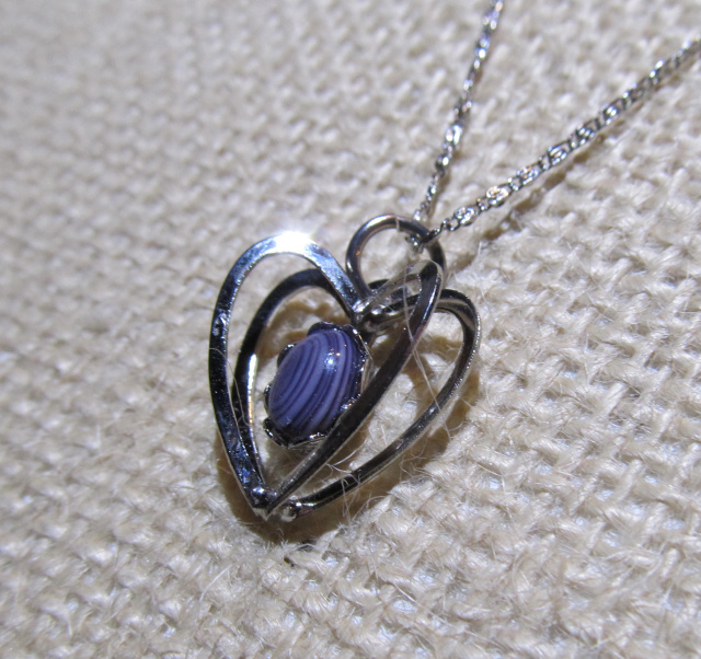 Wampum Cabochon in Heart Setting